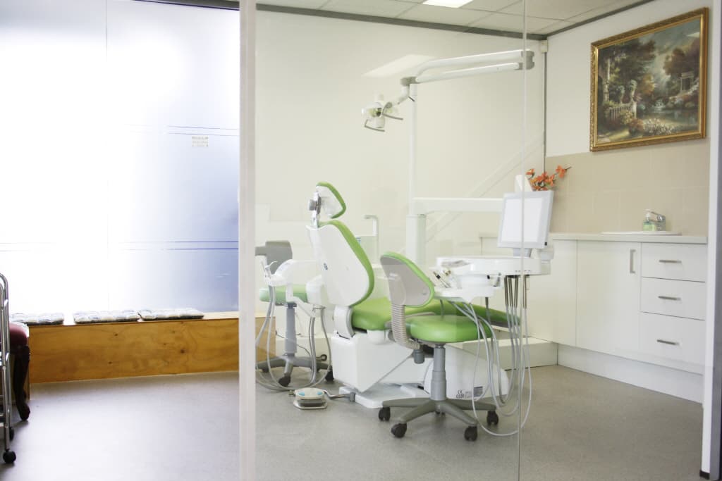 Shine Dental Newington clinic exterior